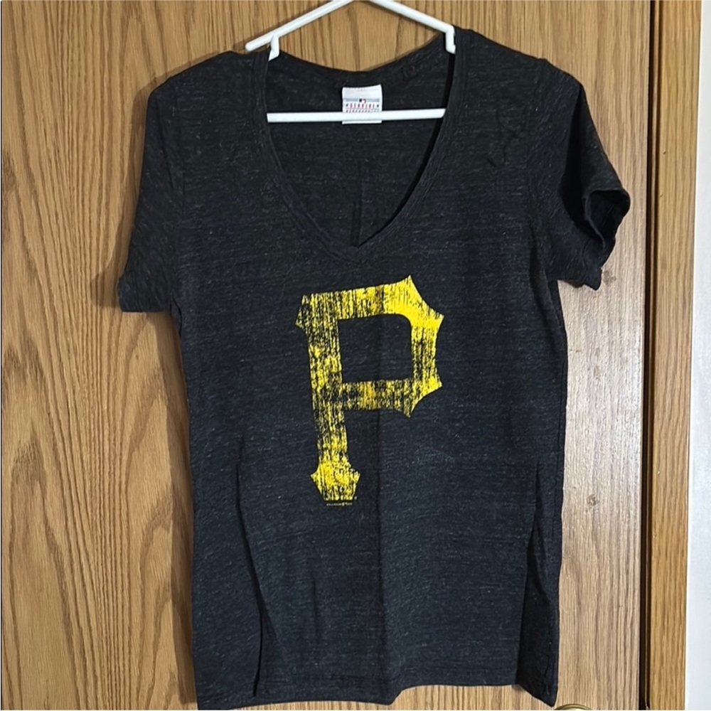 Pittsburg pirates baseball shirt